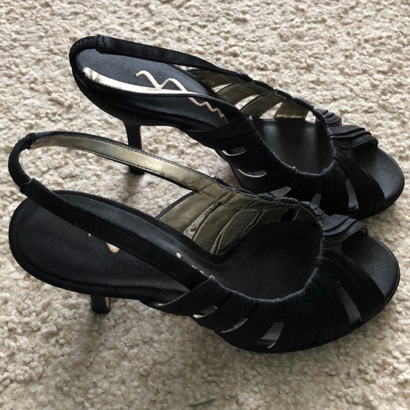 Nina heels - Picture 2 of 4